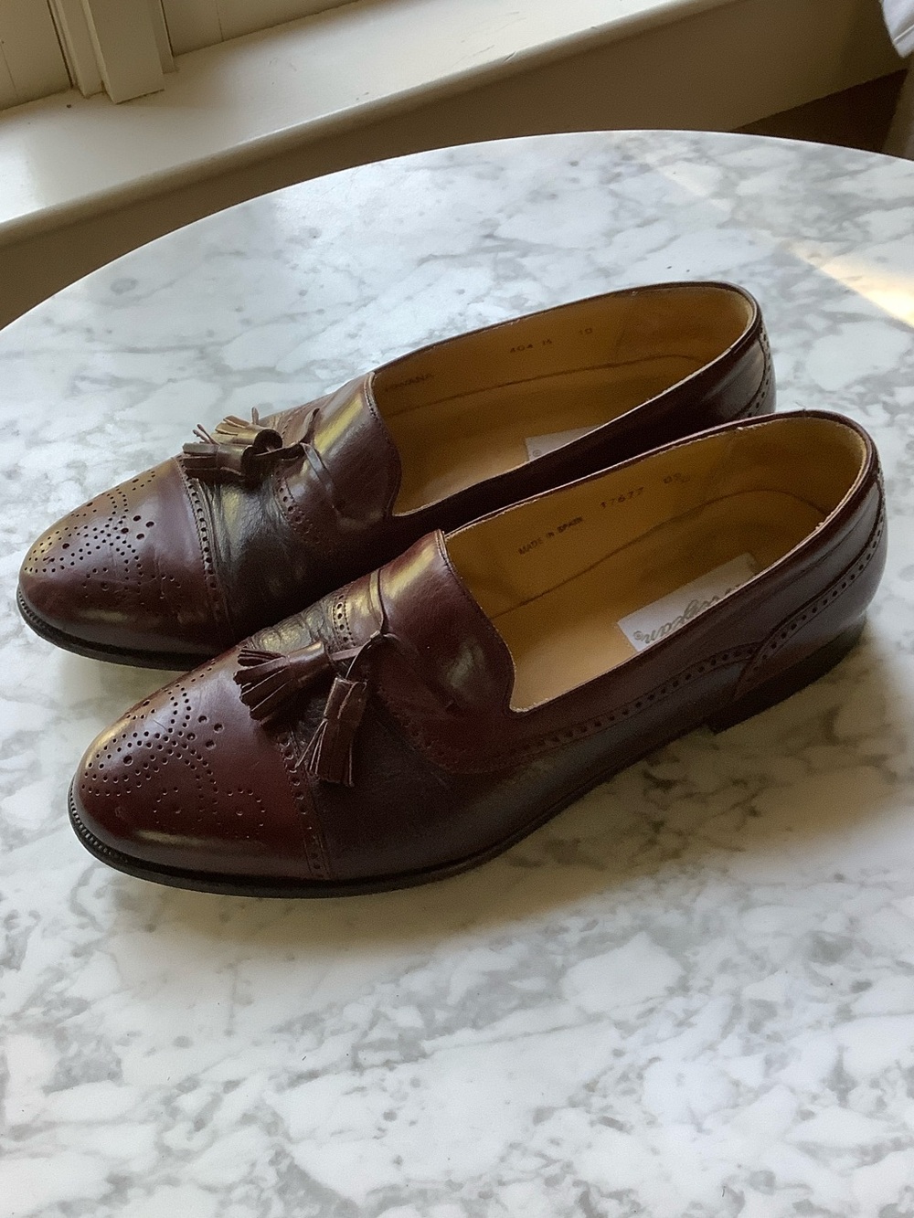 Mezlan Burgundy Tassel Slip-On Loafers - Picture 2 of 13